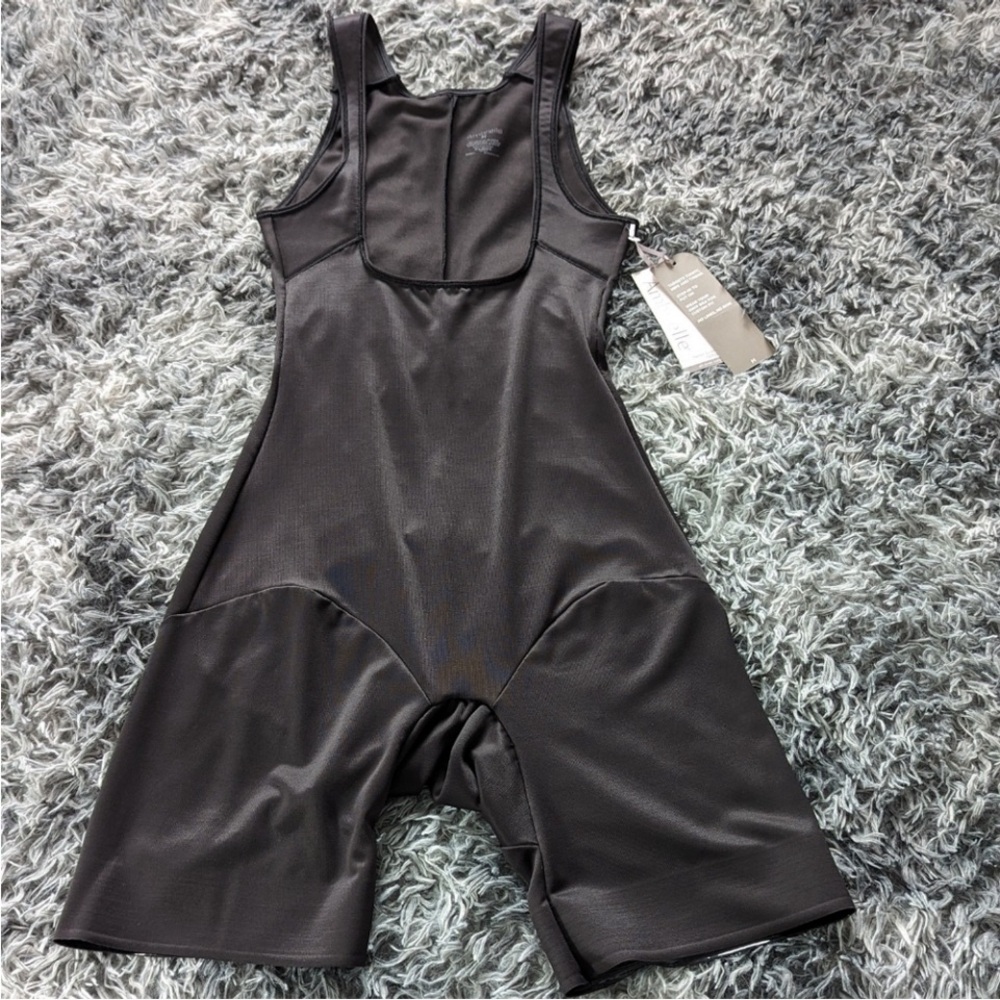 NWT Ambrielle Thigh Slimming Torsette Shapewear in Black: Women's Medium